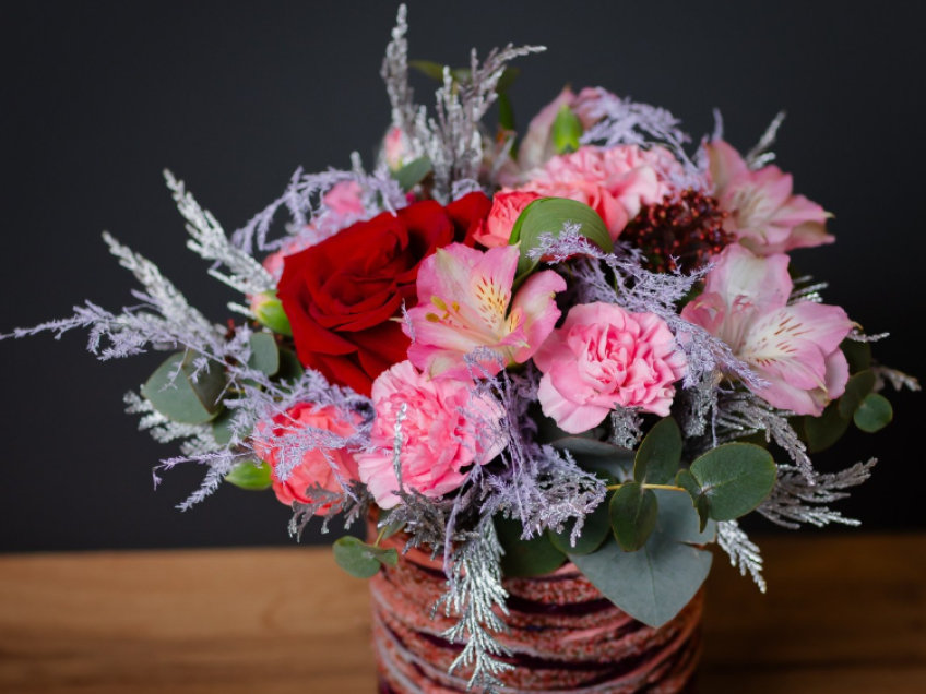 Цветы в мороз: как правильно дарить и перевозить букеты зимой