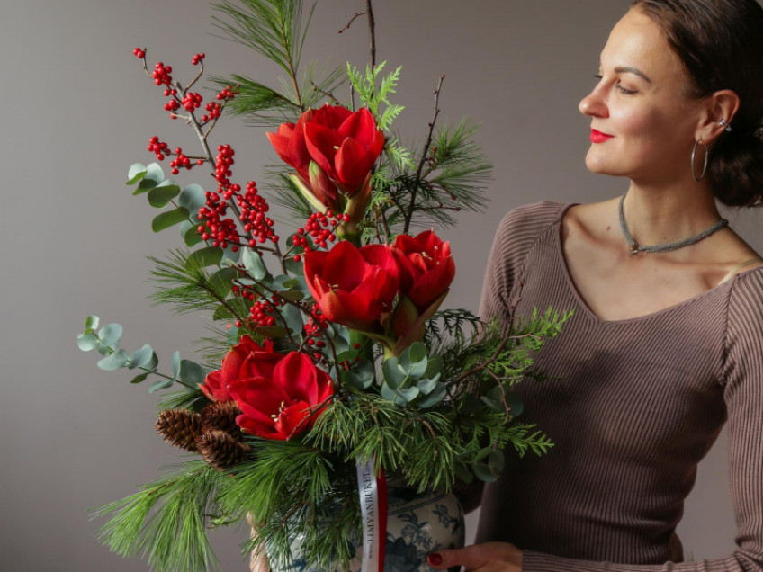 Новогодние букеты: как выбрать цветы для праздника